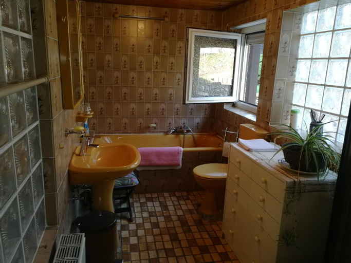 Bedroom 3, Gasthaus Hochwald, Birkenfeld