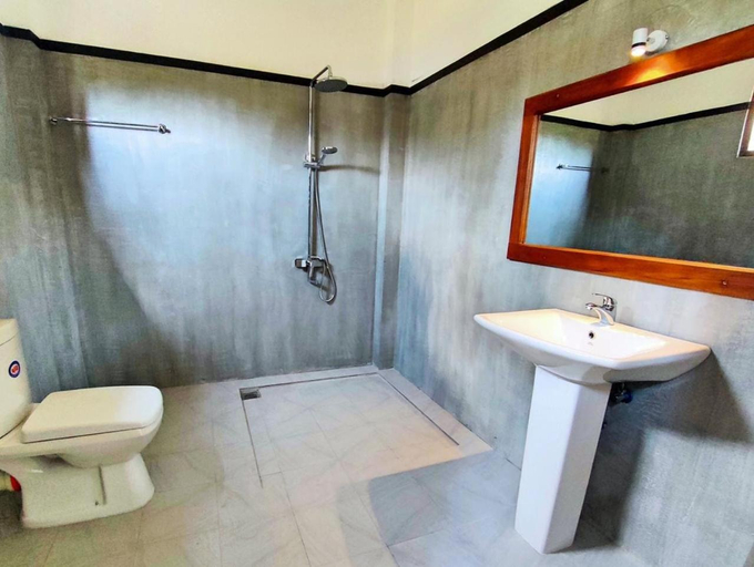 Bathroom 3, Villa Ali, Akmeemana