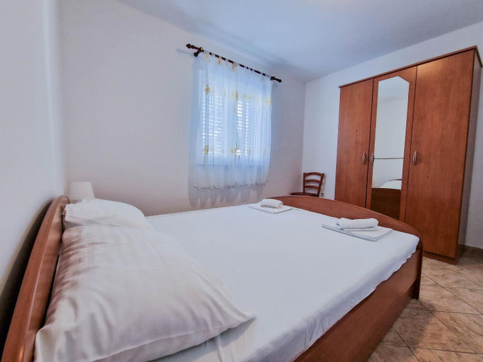 3, Apartment Dobby, Novalja