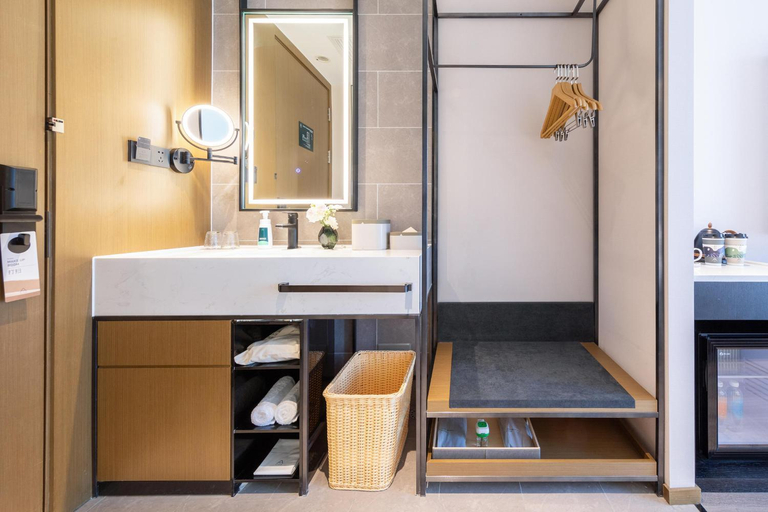 Bathroom 4
