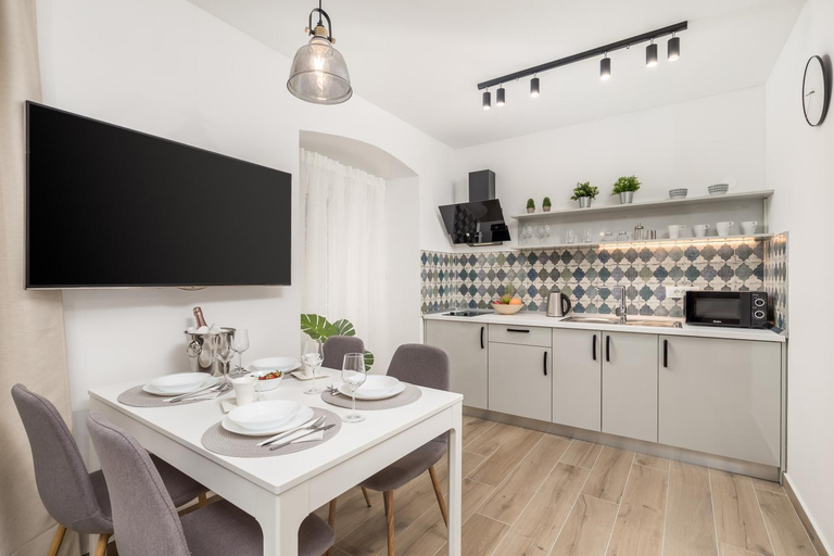 Kitchen 2, Srnec Apartments - Korzo, Rijeka