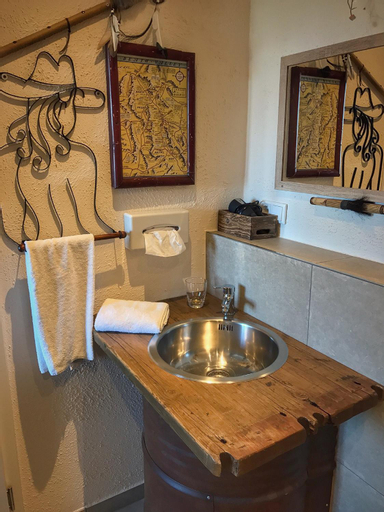Bathroom 4