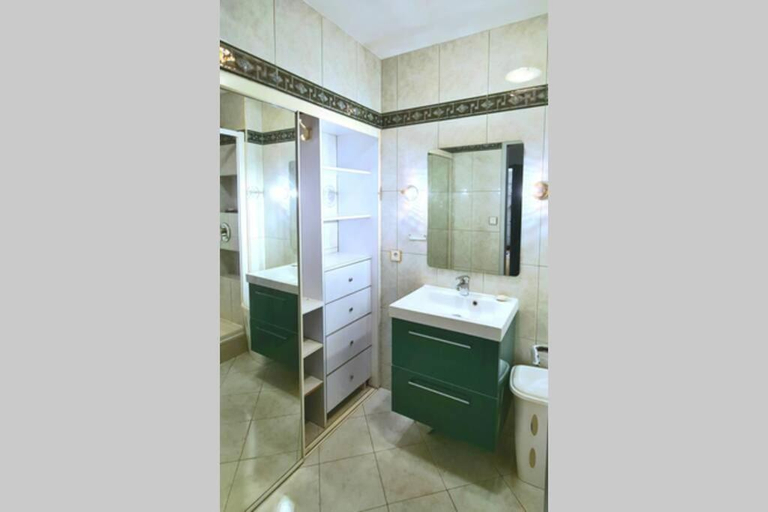 Bathroom 2, LE CANAILLOU - Hyper centre - Wifi, Bouches-du-Rhône