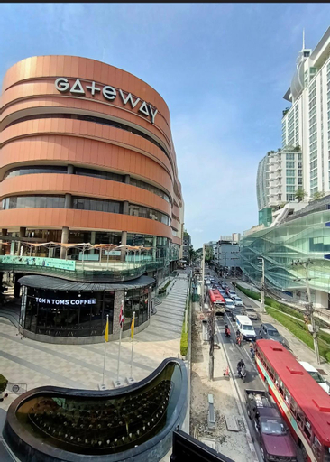 Exterior 9