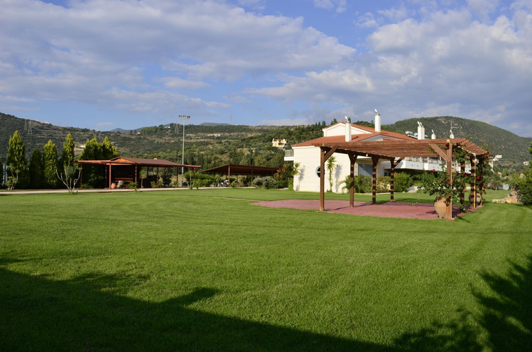 Others 5, Ktima Xiliadou, Central Greece
