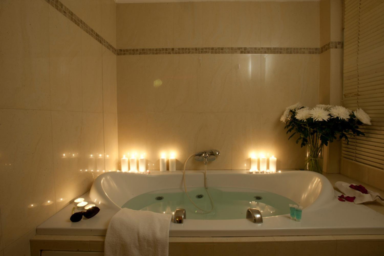 Bathroom 4, The Crystal Blue Hotel, Attica