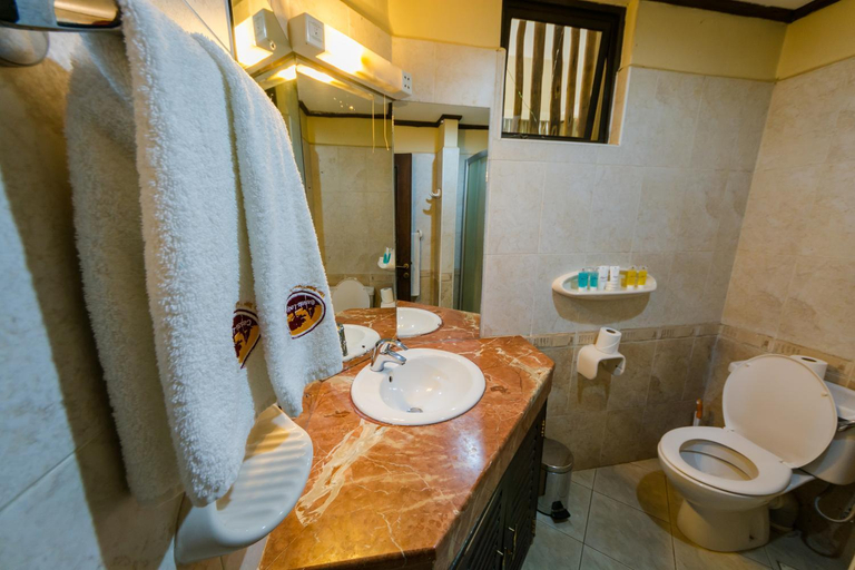 Bathroom 4, Cassia Lodge Kampala, Kampala