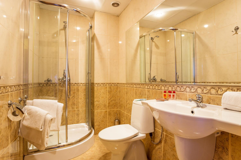 Bathroom 4, Chateau Montagne Hotel Troyan, Troyan