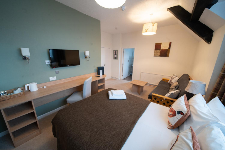 Bedroom 2, White Hart Hotel, Wiltshire