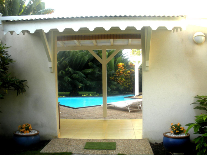 Entrance, Habitation de l'Anse Mancenillier, Saint-François