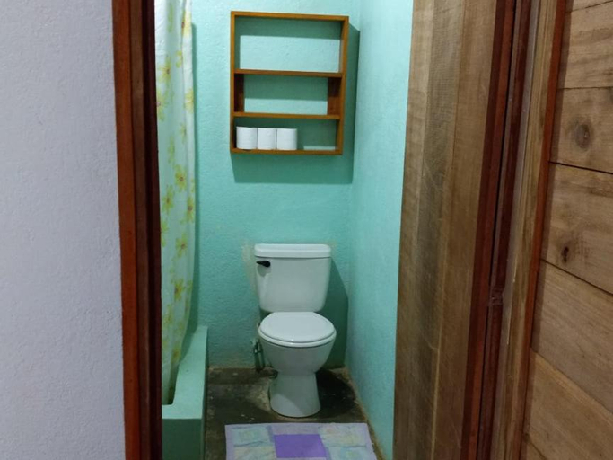 Bathroom 3, Clarissa Falls Resort