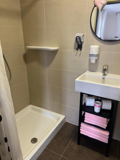 Bathroom 2, Penzion Jako Ze Skatulky, Břeclav