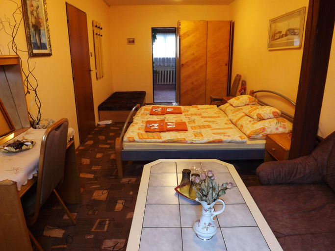Bedroom 2, Hotel Avion, Prostějov