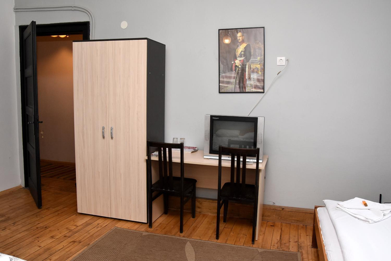 Bedroom 2, Santa Sofia, Stolichna