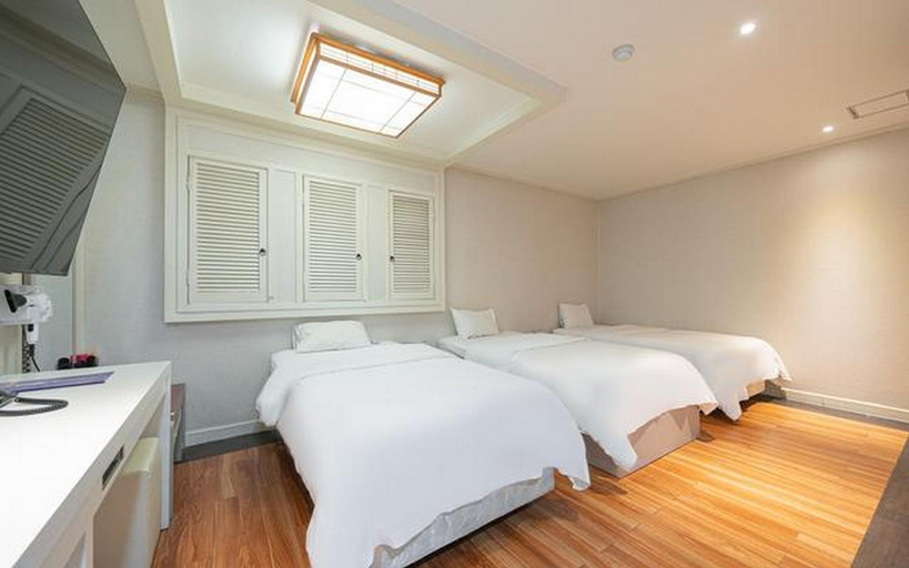 Bedroom 2, Incheon Airport Yeongjong Stay Hotel, Jung