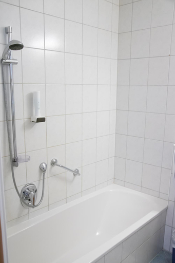 Bathroom 4, Hotel Burgstallerhof, Villach Land
