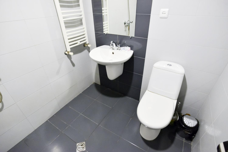 Bathroom 3, Shin, Akhaltsikhe