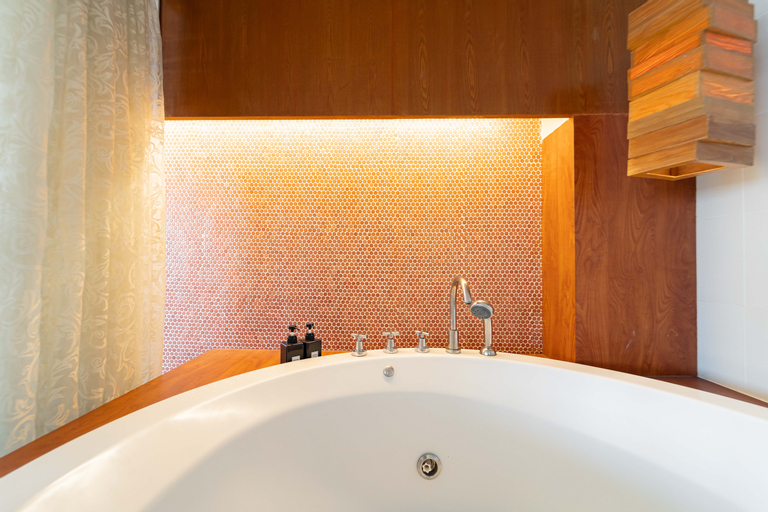Bathroom 6