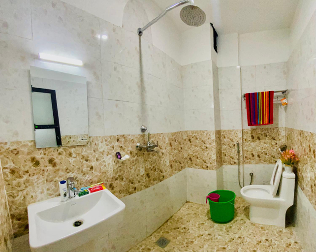 Bathroom 3, The Lumbini Hotel & Resturent, Lumbini