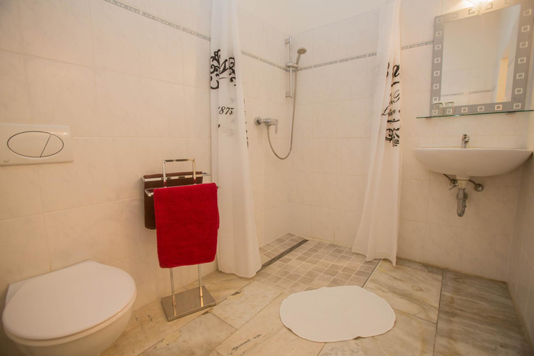 Bathroom 3, Hotel Koliba, Litoměřice