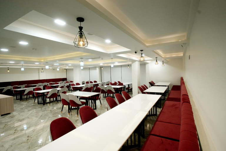 Food & Drinks, Dream Inn By Nexottel, Surendranagar