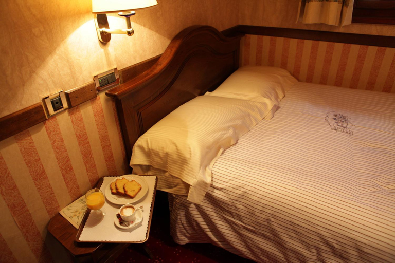 Bedroom, Hotel Petit Prince, Aosta