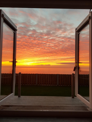 Others 5, Allibella Shepherds Hut, Amazing Seaview, Private garden, Pet Friendly, Gwynedd