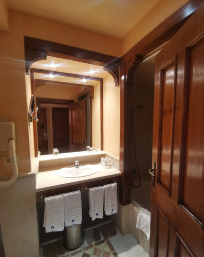 Bathroom 4, The Grand Resort, Al-Ghurdaqah