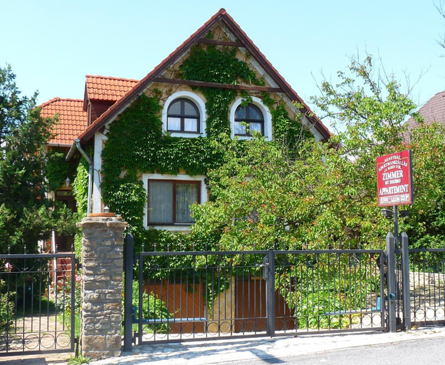 Others 2, Aranyhaz Apartmanszallas, Balatonfüred