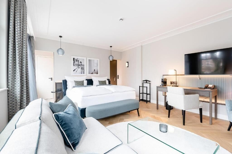 Bedroom 5, Clounys Hotel & Restaurant, Hamburg