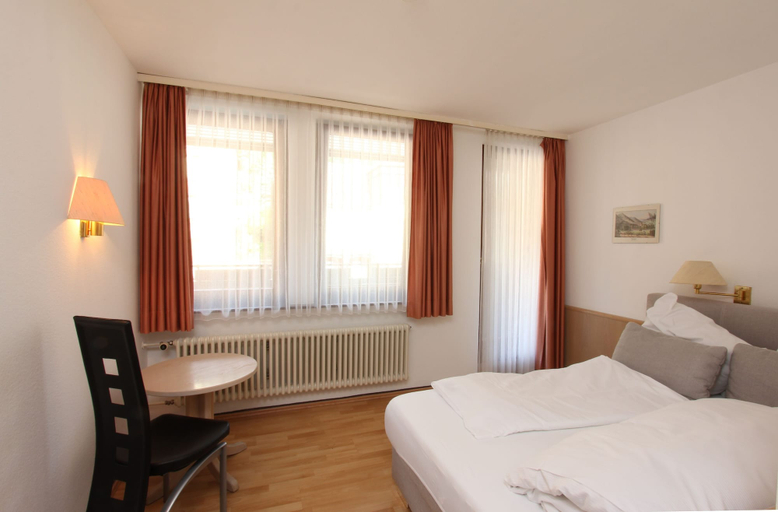 Bedroom 3, Alcor Hotel Sonne Bad Wildbad, Calw