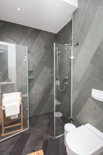 Bathroom 3, Pensiunea Art 1000, Poieni