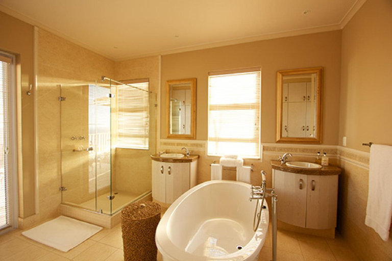 Bathroom, Pinnacle Point Apartments, Eden