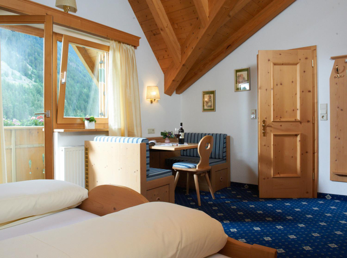 Bedroom, Hotel Gallia, Bolzano