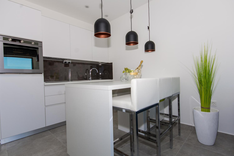 Kitchen 4, Villa Royal, Trogir