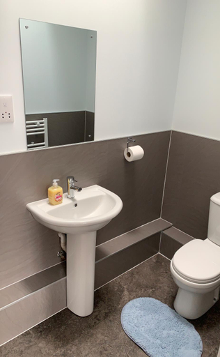 Bathroom 3, Muir Bank, Highland
