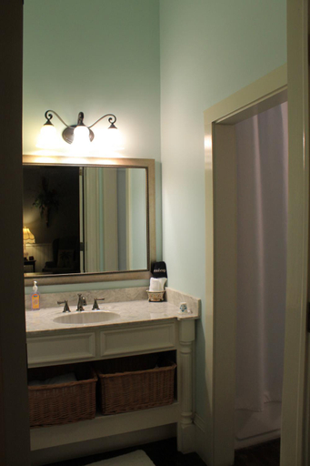 Bathroom 2, Grand Magnolia Ballroom & Suites, Jackson