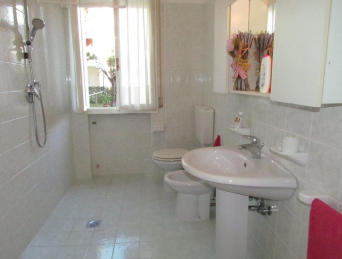Bathroom, Beautiful one bedroom apartment 300 meters from the beach, Venezia