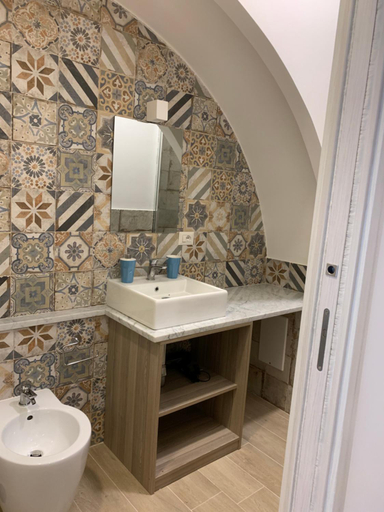 Bathroom 3, Maison Arena Al Corso, Napoli