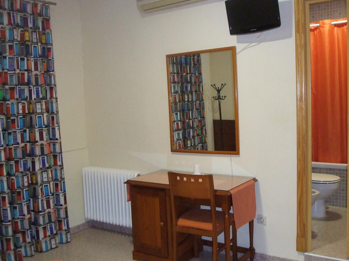Others 5, Hostal Casa Juan, Murcia