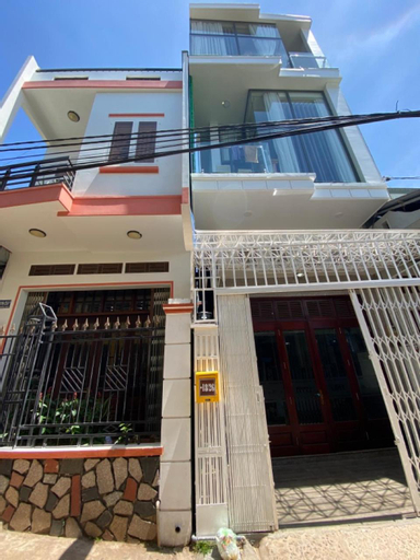 Exterior 9
