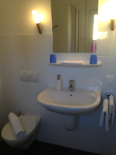 Bathroom 3, Petite Bellevue II, Baden-Baden