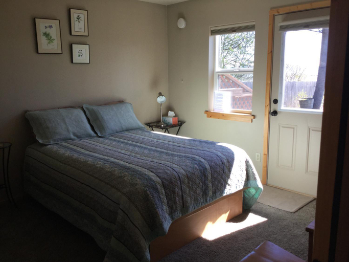 Others 5, Bay Avenue Inn, Kenai Peninsula