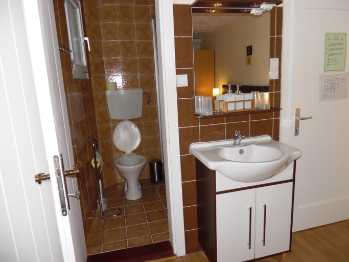 Bedroom 2, Pension Julia, Villach Land