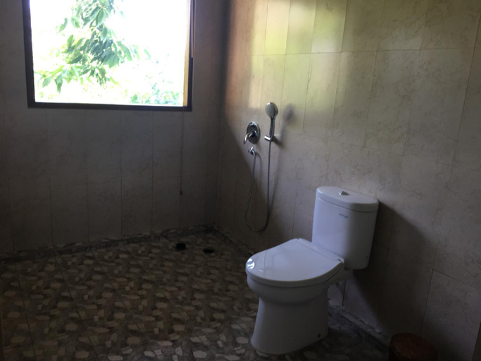 Bathroom 5, Raka and Rai Bungalows, Gianyar