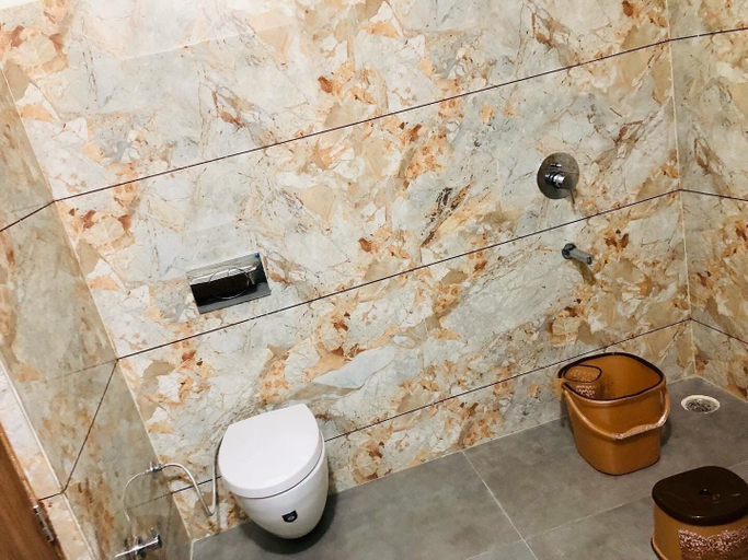 Bathroom 3, THE HIGHCLASS HOTEL, Bathinda