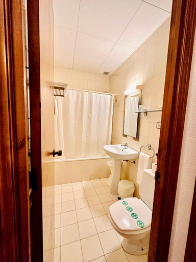 Bathroom 4, Tortosa Parc, Tarragona