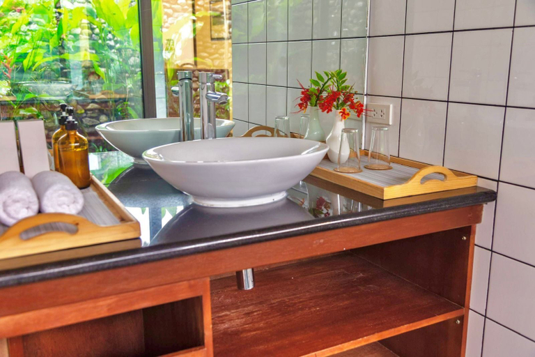 Bathroom 4, Dianao Beach Club and Resort, Casiguran