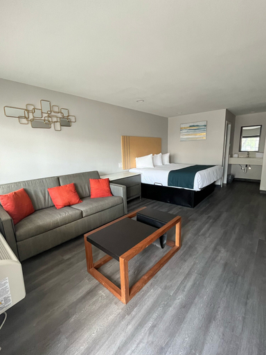Others 4, Hotel Isabella, Uvalde