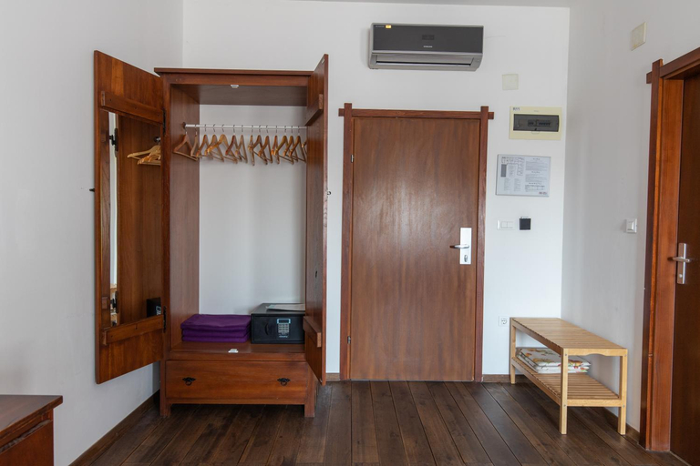 Bedroom 2, Hotel Lug, Bilje